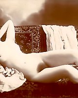 Vintage Porn Photos Of Naked Girls In 1900-1920 Shamelessly Exposing Their Hairy Vaginas An