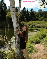 Teen Slut Babe In Woods And Wipes Twat With Leaves