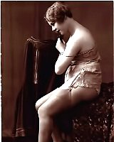 Exceptional Rarities Genuine 1910-1920 Vintage Photos Taken Of Almost Naked Innocent Teen