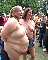 Nudist mom and girl both naked on naturist beach and morenudist,mature2019-04-24