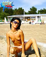 Pretty Girl Shows Her Tits & Pussy On The Beach