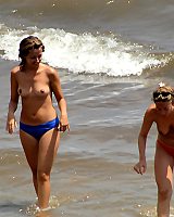 Naturist Photo Diaries Of Hot Nude Chicks Having A Good Time At Nude Beaches Exposing Their Se