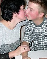 Young boys kissing with older ladiesmature2022-05-07