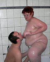 Fat Mature Brunette Kissing & Muffdived In Bath